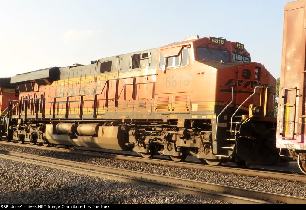 BNSF 6818